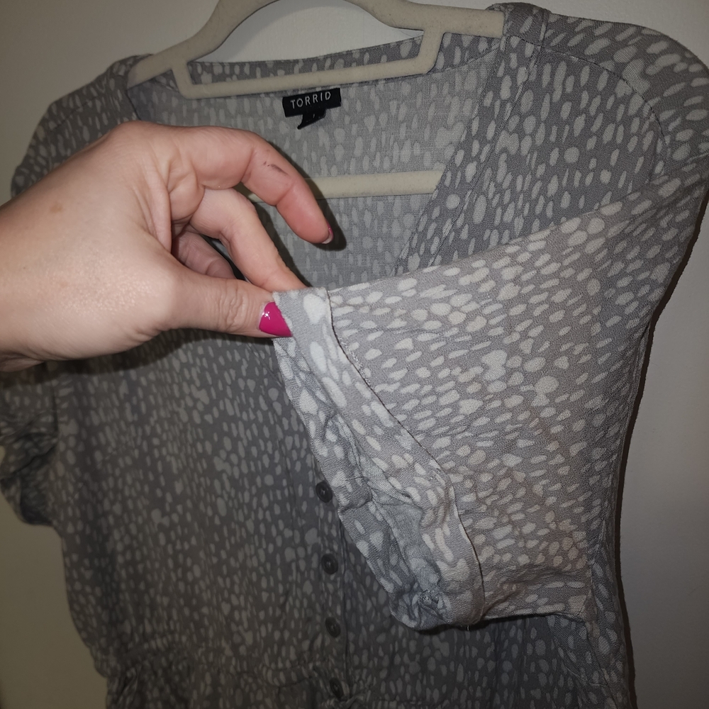 Torrid Gray Patterned Romper - Picture 5 of 6